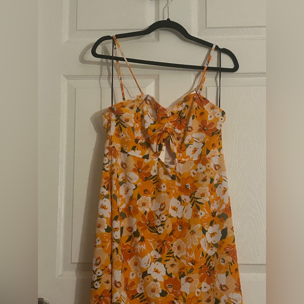 Brand new! Orange floral dress